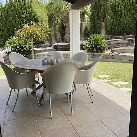 Very With Large Garden And Private Pool 호텔